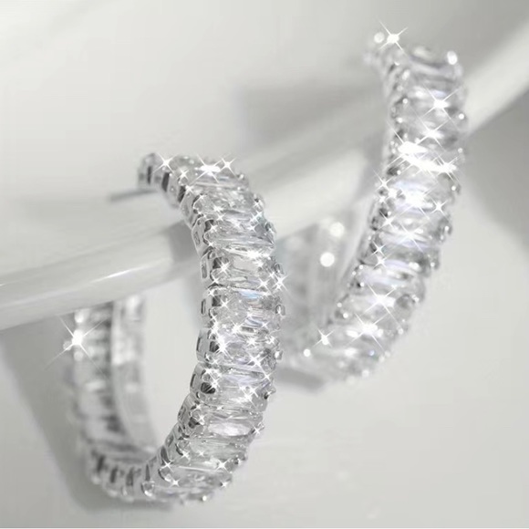 Silver Hoop Earrings with Sparkly Zircon Stones, NEW - Picture 1 of 7